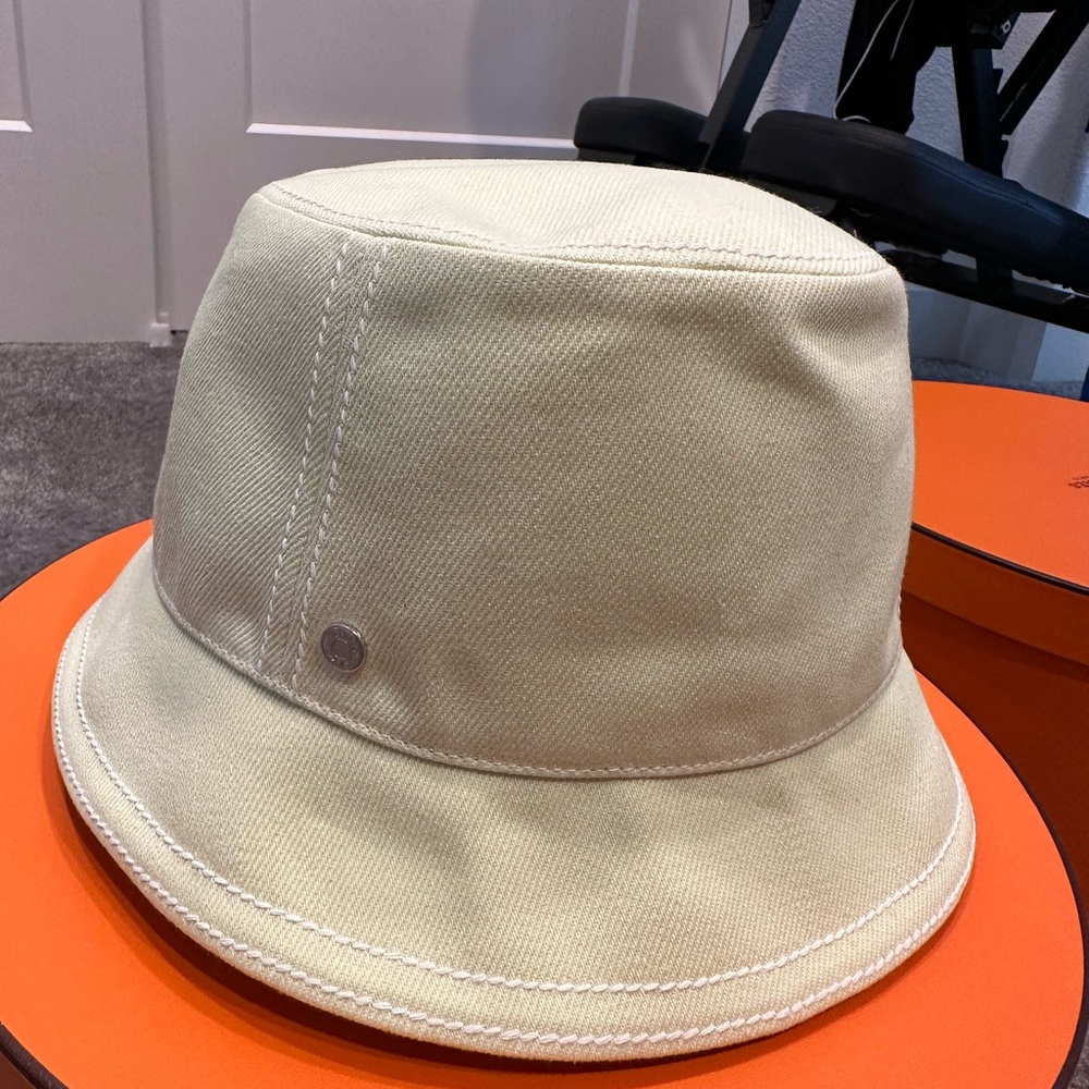 Hermes bucket hat